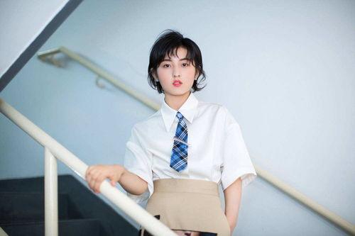 娱乐圈资深吃瓜人,揭秘幕后真相，带你领略明星圈层风云